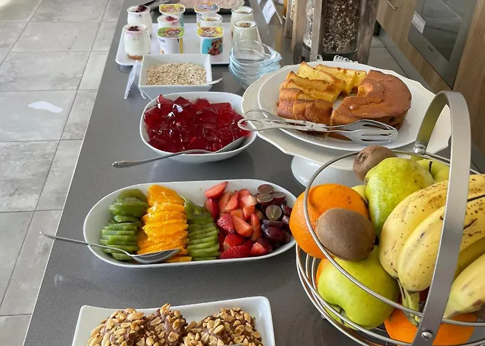 Penedo Da Saudade & بيت شباب *