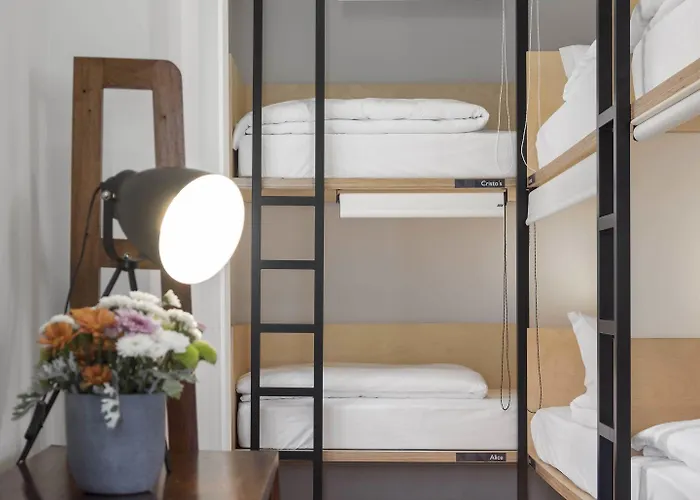 Penedo Da Saudade & بيت شباب