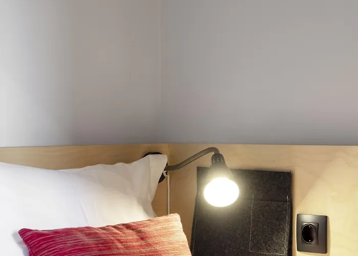 Penedo Da Saudade & بيت شباب *