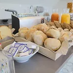 بيت شباب Penedo Da Saudade & *