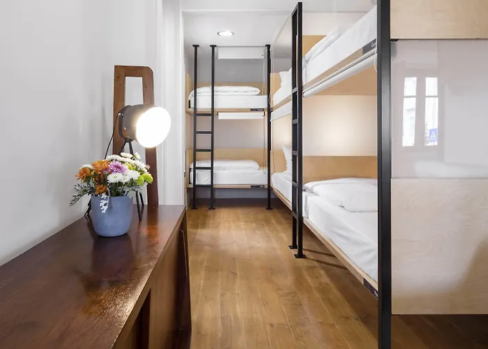 Hostel Penedo Da Saudade &